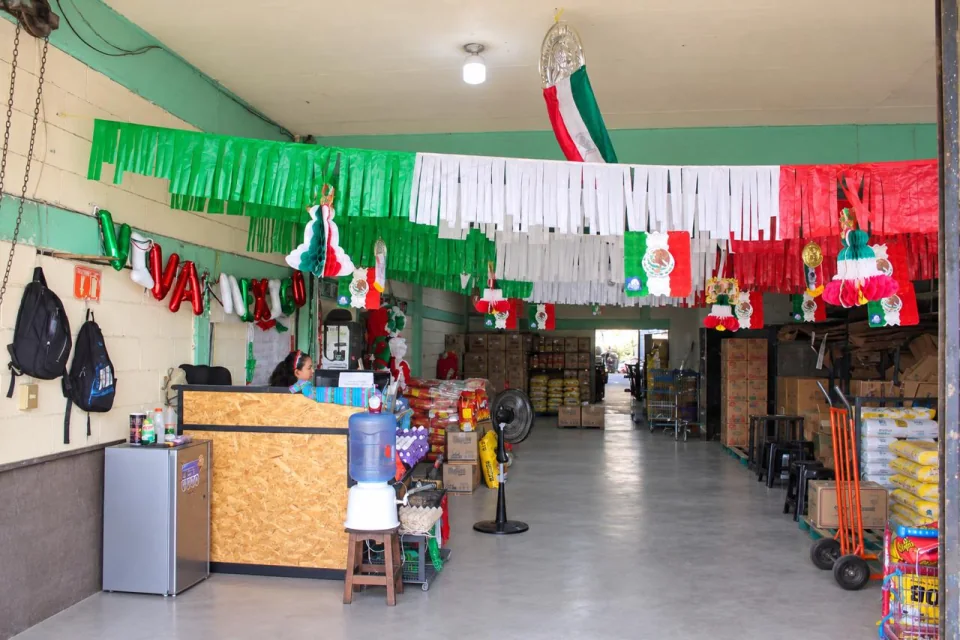 Sucursal Avícola El Reparo en Mercado Estrella San Nicolás, bodega 222